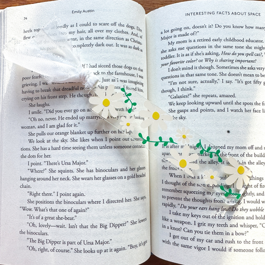 Daisy bookmark with chiffon ribbon